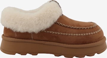 TOM TAILOR - Sapato Slip-on em castanho: frente