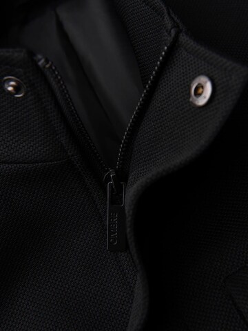 Ombre Mantel in Schwarz