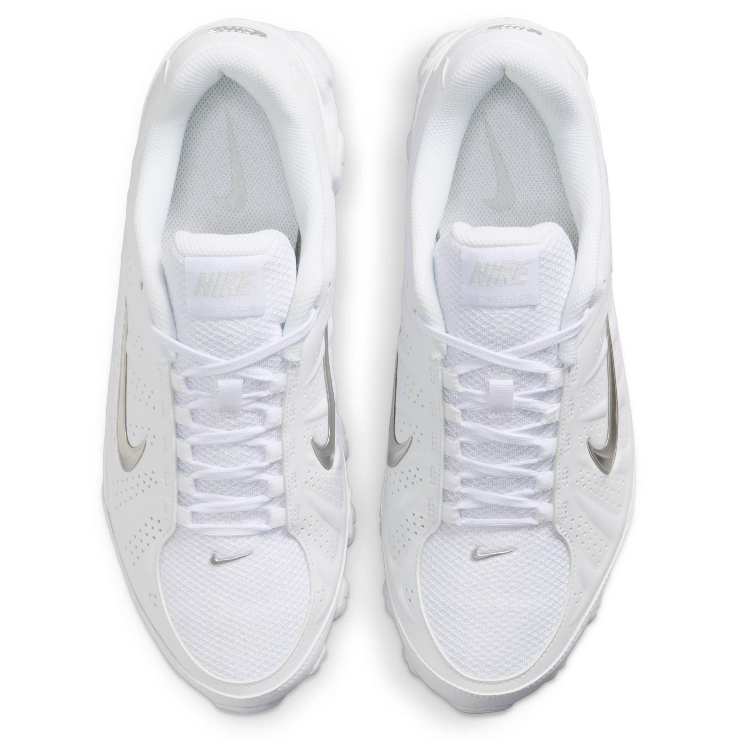 Nike Sportswear Matalavartiset tennarit 'Reax 8' värissä valkoinen