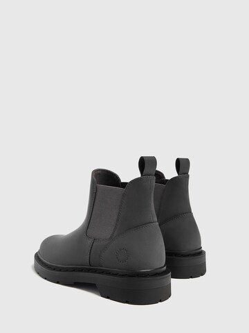 Pull&Bear Chelsea boots in Grey