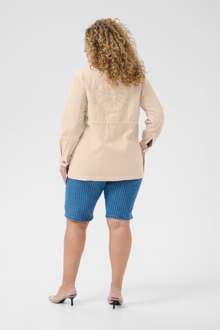 Veste mi-saison 'Ariona' KAFFE CURVE en beige