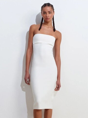 Dilvin Dress in White