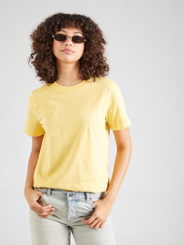 PIECES Μπλουζάκι 'RIA' σε κίτρινο: μπροστά