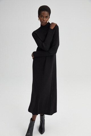 Touche Prive Kleid in Schwarz: Vorderseite