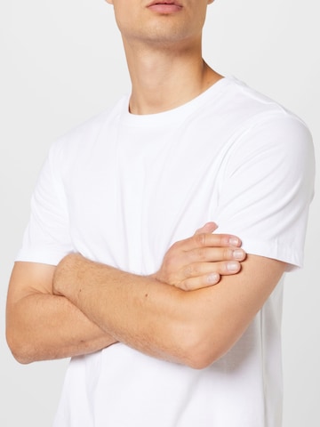 ABOUT YOU - Camiseta 'Lio' en blanco