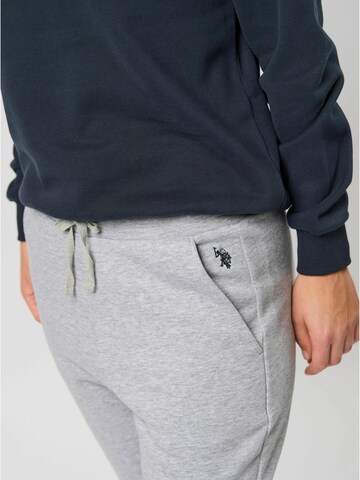 U.S. POLO ASSN. Tapered Housut 'India' värissä harmaa