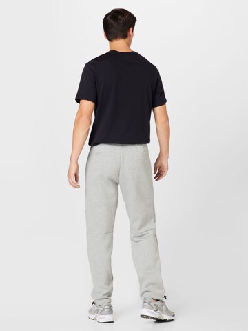 Regular Pantaloni de la Nike Sportswear pe gri