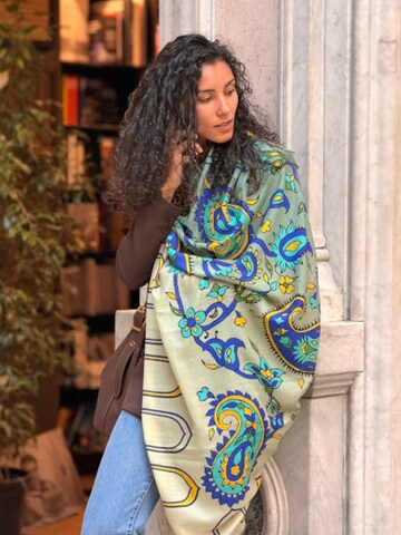 Foulard per costume tradizionale 'Bote 140x140 Cashmere wool silk Scarf - Blue/Green' di AFROZAN in blu