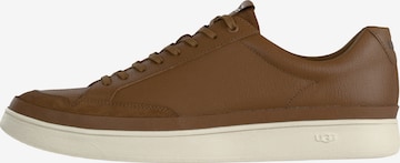 UGG - Zapatillas deportivas bajas 'South Bay' en marrón: frente