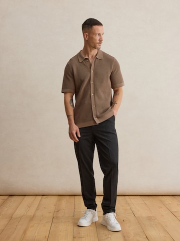 Maglietta 'Julien' di DAN FOX APPAREL in marrone