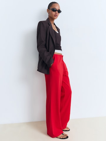 MANGO Loose fit Trousers 'RIGA' in Red