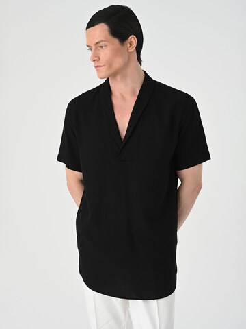 Tricou de la Antioch pe negru