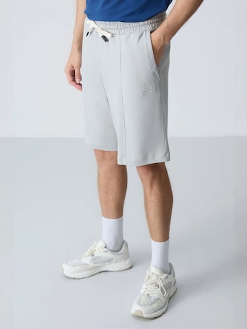 Tommy Life Regular Sportbroek in Grijs