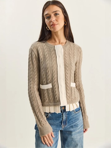 Cardigan Bianco Lucci en beige