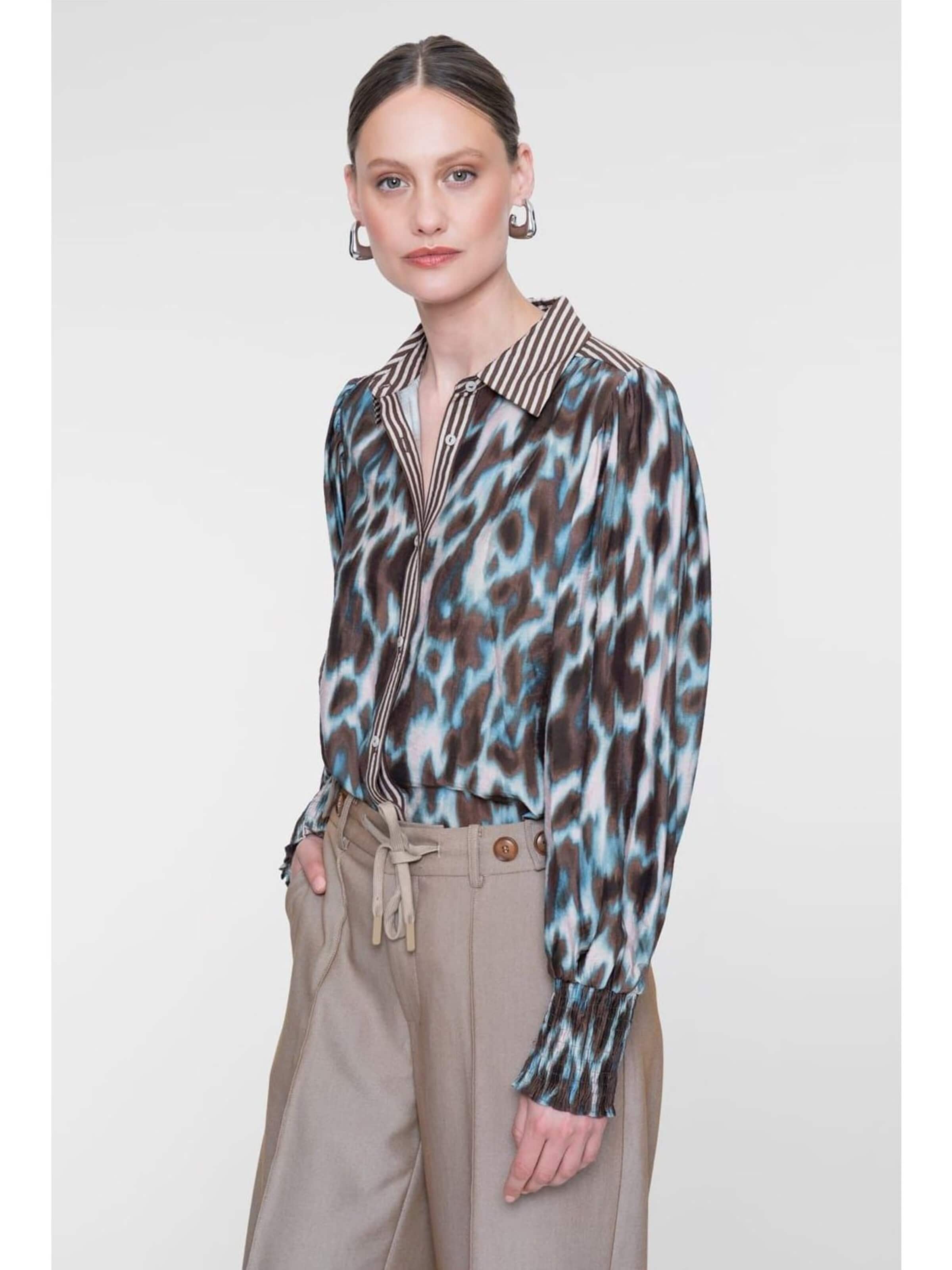 Geisha Blouse in Brown