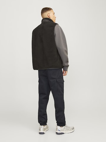 JACK & JONES Loose fit Cargo trousers in Black