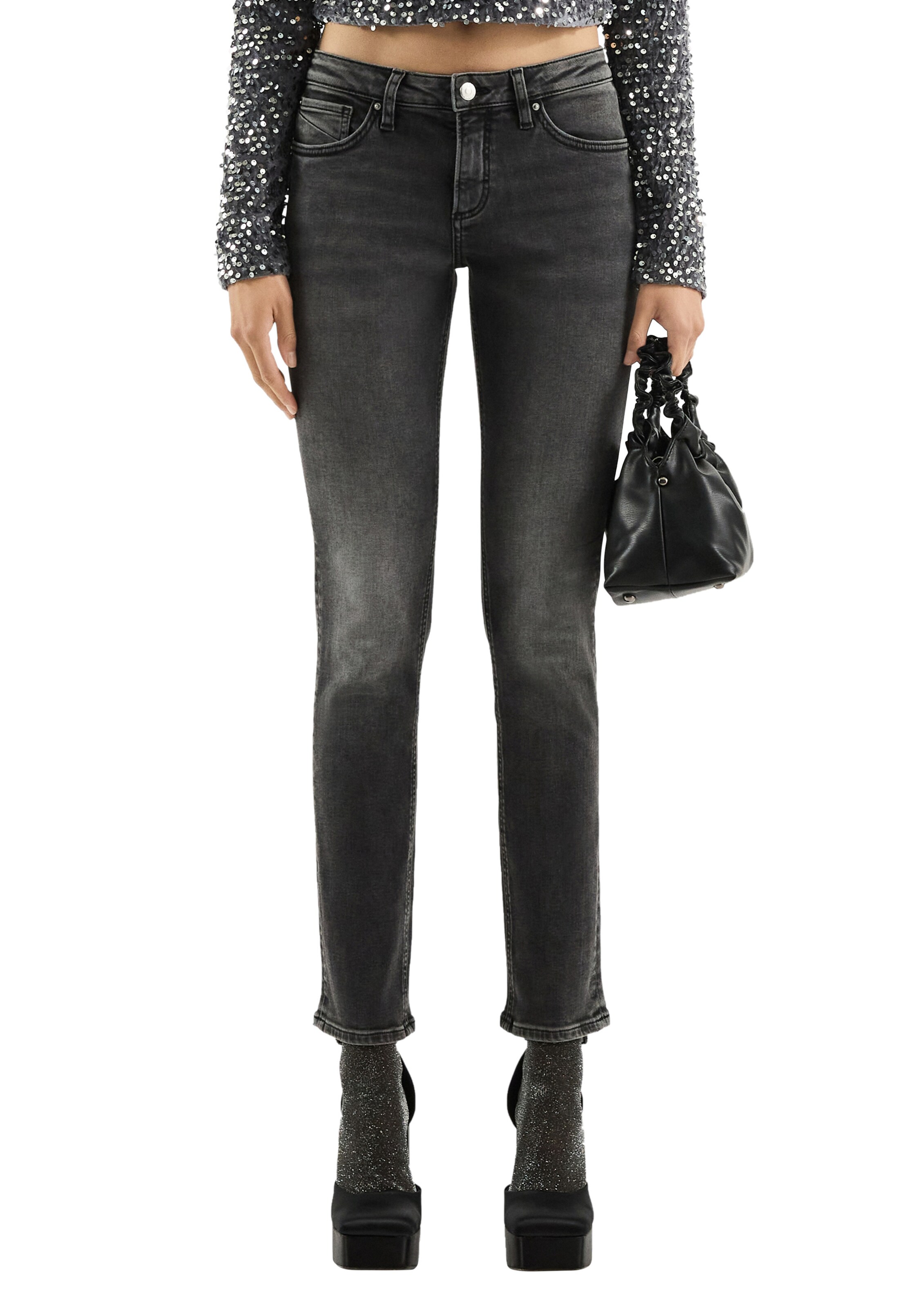 Coupe slim Jean 'Catie' QS en gris : devant