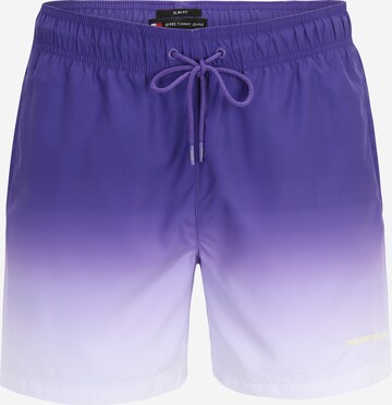 Shorts de bain Tommy Jeans en violet : devant