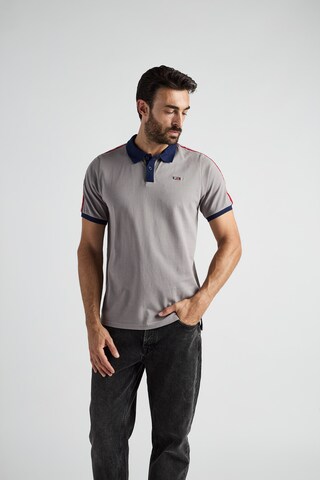 JCC Shirt in Grijs: voorkant