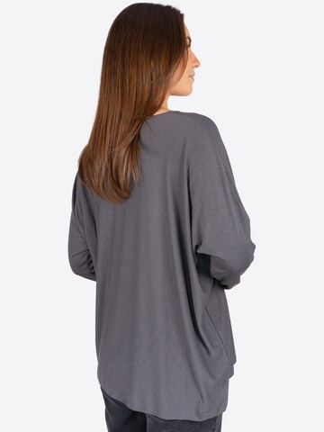 Seasons of April Shirt 'Maya' in Grijs