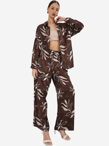 Tenue d'intérieur 'Zweiteiliges Set' Bigdart en marron : devant