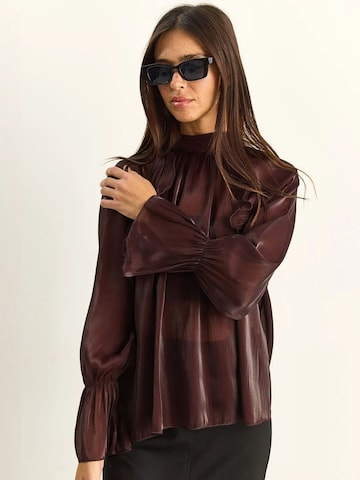Camicia da donna di Bianco Lucci in rosso