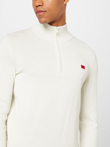 HUGO Red Sweater 'San Quintus' in White
