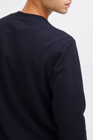 Casual Friday Sweatshirt 'Sebastian' in Blauw