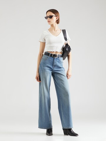 T-shirt 'Paula' ABOUT YOU en blanc
