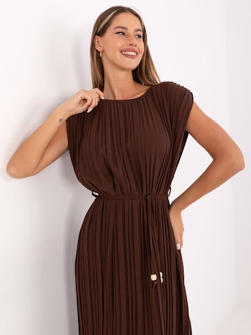 Madnezz House Kleid in Braun
