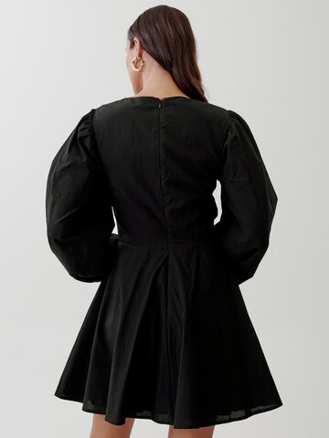 Tussah Dress 'ARIYAH' in Black: back