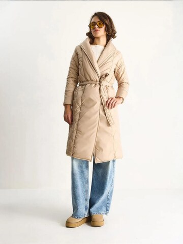 Cappotto di mezza stagione di Bianco Lucci in beige