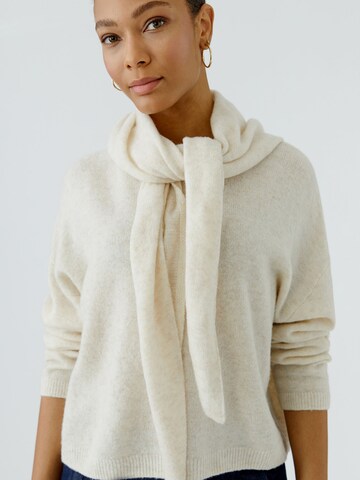 OUI Scarf in White: front