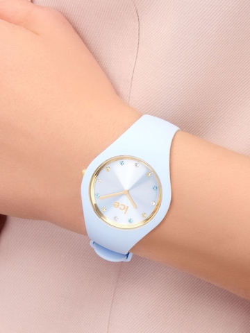 Montre à affichage analogique 'Ice-Watch - Watch ICE cosmos - Quartz watch movement - Watch case width: 37 mm' Ice-Watch en bleu : devant