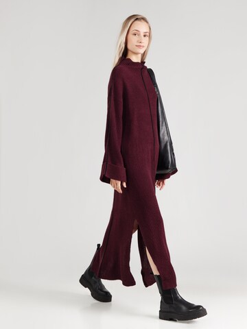 Robes en maille VILA en rouge