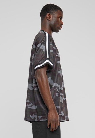 Urban Classics Shirt in Green