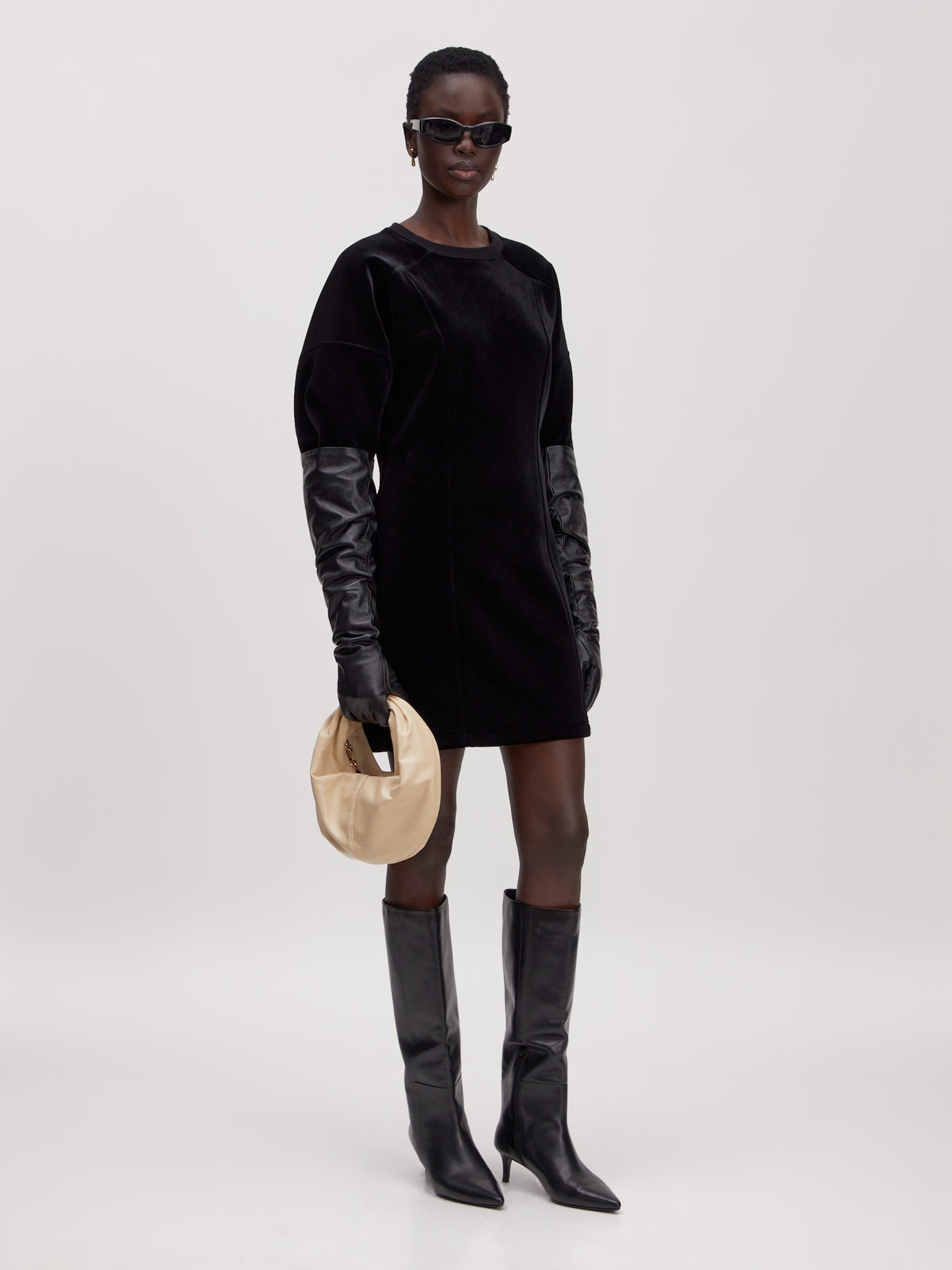 EDITED Produkter Kjole 'Inaya' sort