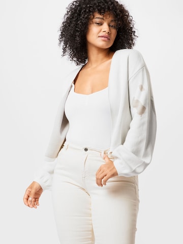 NU-IN Plus Knit Cardigan in White: front