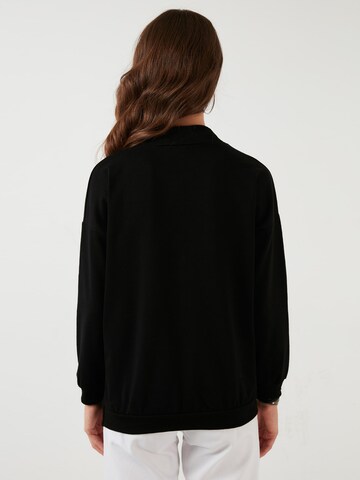 LELA Sweatshirt in Schwarz