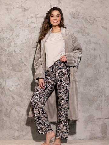 Pigiama 'La Boheme' di Momenti Per Me in beige