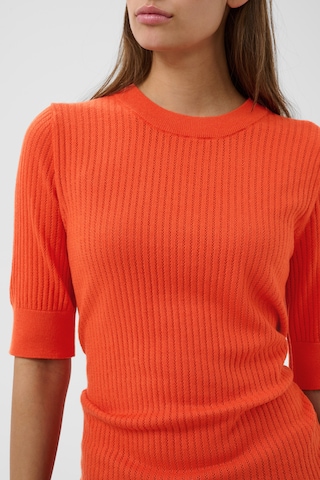 SOAKED IN LUXURY Trui 'SLSpina' in Oranje