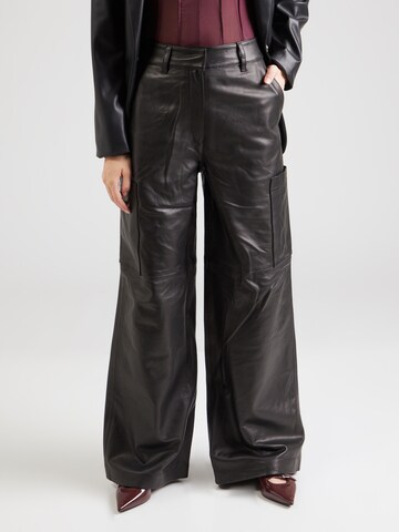 Wide leg Pantaloni cargo di IRO in nero: frontale
