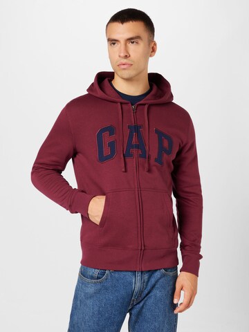 Veste de survêtement GAP en rouge : devant