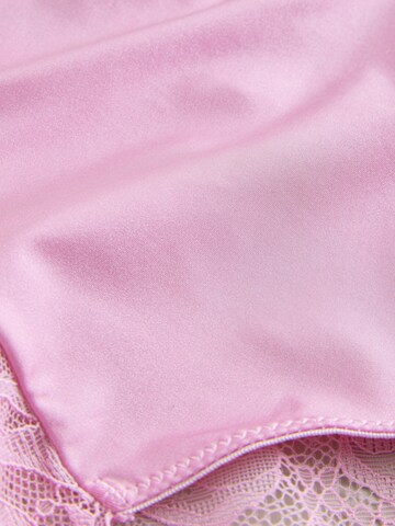 Slip de la Next pe bej