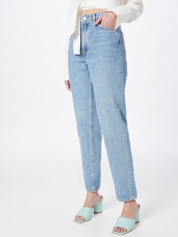 Monki Loose fit Jeans in Blue: front