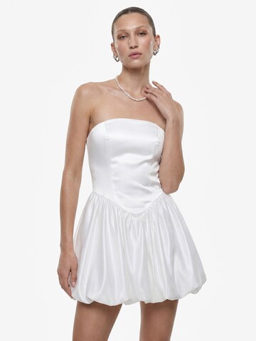Koton Cocktail dress in White: front