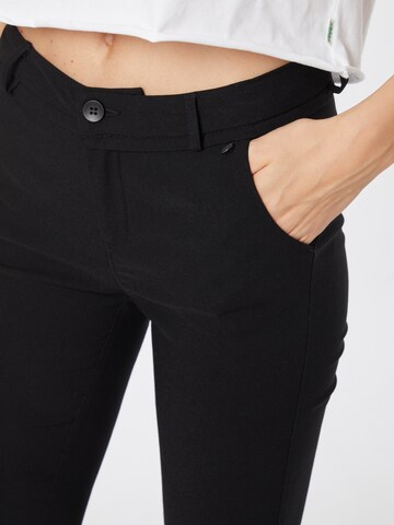 minus Slimfit Hose 'Carma' in Schwarz