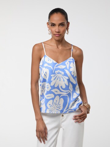 Lola Casademunt - Top 'Caraco' en azul: frente