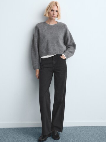 MANGO Разкроени Дънки 'DANILA' в черно