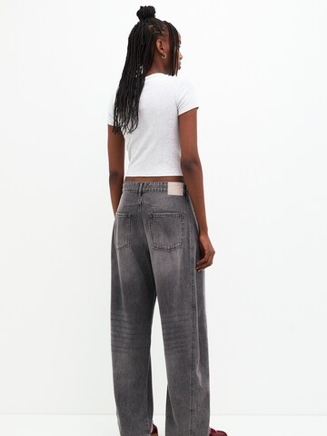 Pull&Bear T-Shirt in Grau